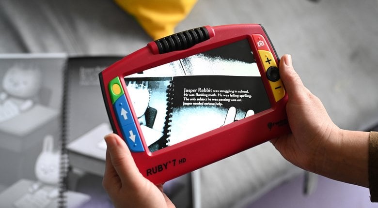 Image shows an electronic magnifier adapting text